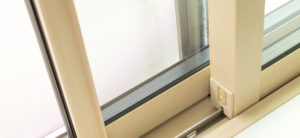 窓のゴムパッキンの役割や交換の目安を知ろう！