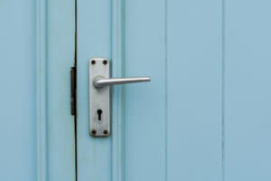 物置のカギを紛失したときの対処法と交換方法